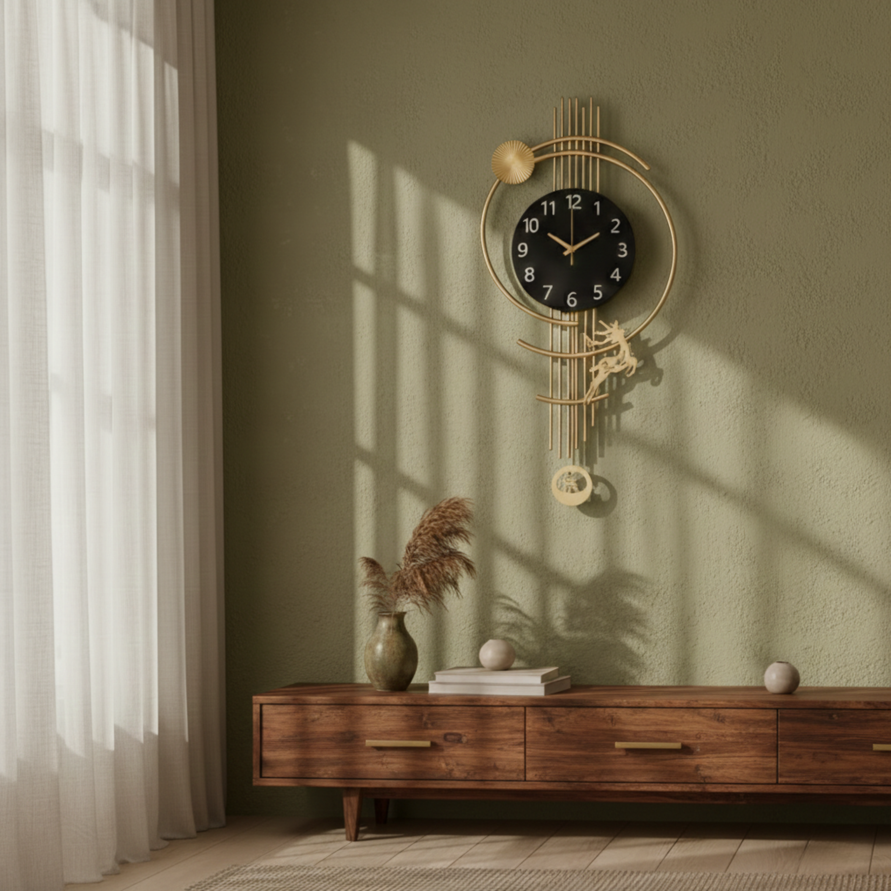 Złoty zegar ścienny do salonu