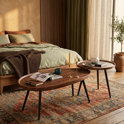 Nieregularny drewniany stolik pomocniczy