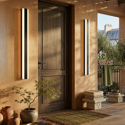 Zewnętrzna lampa ścienna LED z liniową strukturą