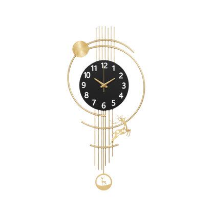 Złoty zegar ścienny z wahadłem