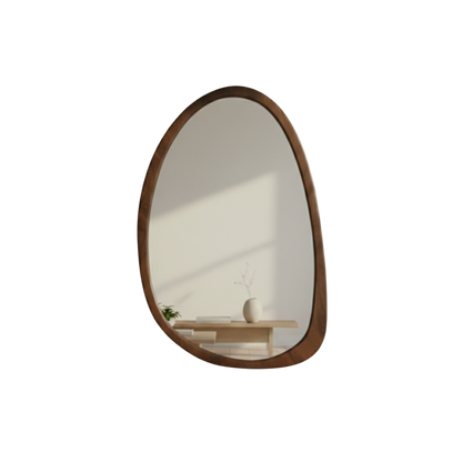 Nieregularne lustro ścienne z drewnianą ramą